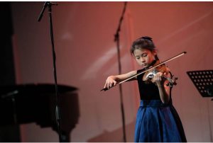 Tracy Zhao - Young star violinist